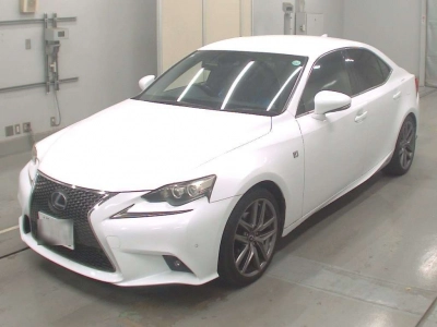 LEXUS IS
