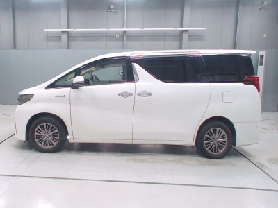 TOYOTA ALPHARD HYBRID