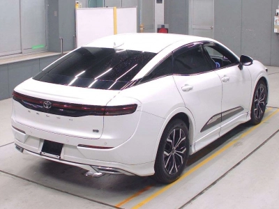 TOYOTA CROWN CROSSOVER