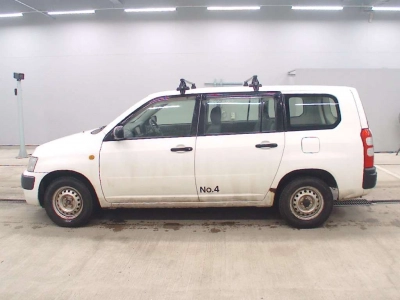 TOYOTA SUCCEED VAN