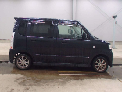 SUZUKI WAGON R STINGRAY