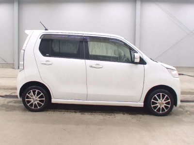 SUZUKI WAGON R STINGRAY