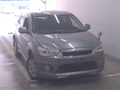 MITSUBISHI RVR