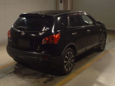 NISSAN DUALIS