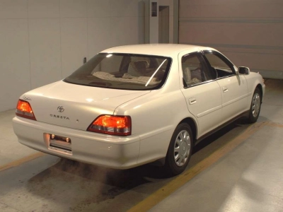 TOYOTA CRESTA