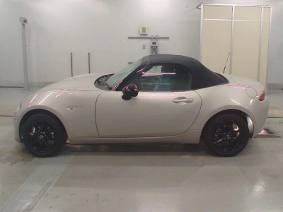 MAZDA ROADSTER