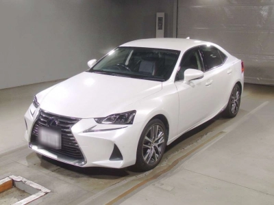 LEXUS IS