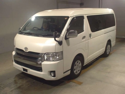 TOYOTA HIACE WAGON