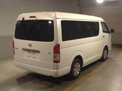 TOYOTA HIACE WAGON