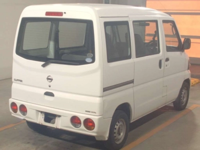 NISSAN CLIPPER VAN