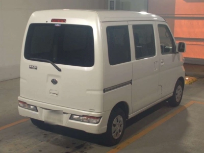 TOYOTA PIXIS VAN