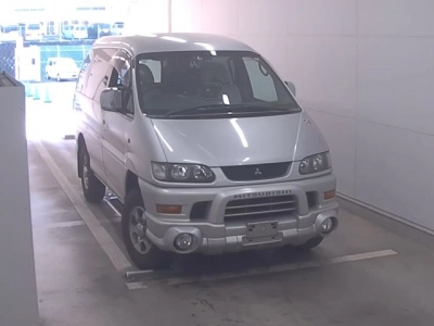 MITSUBISHI DELICA SPACE GEAR
