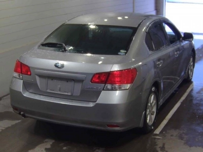 SUBARU LEGACY B4