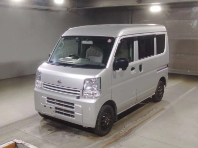NISSAN CLIPPER VAN