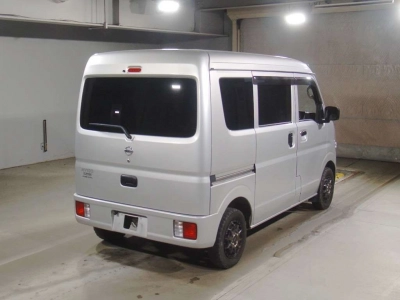 NISSAN CLIPPER VAN