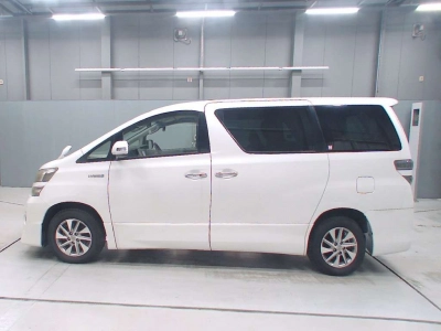 TOYOTA VELLFIRE HYBRID