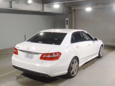 MERCEDES BENZ E CLASS