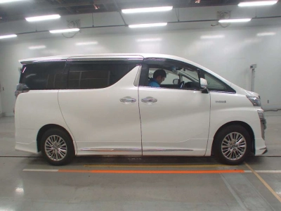 TOYOTA VELLFIRE HYBRID
