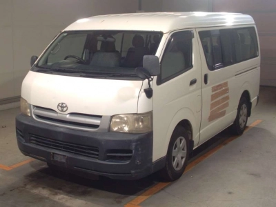 TOYOTA HIACE WAGON