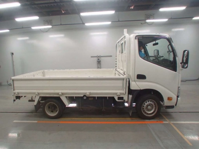 TOYOTA DYNA TRUCK