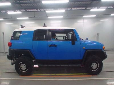 TOYOTA FJ CRUISER