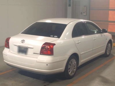 TOYOTA AVENSIS SEDAN