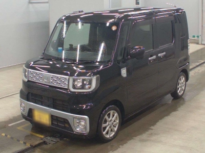 DAIHATSU WAKE