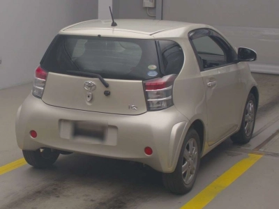 TOYOTA IQ