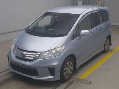HONDA FREED HYBRID