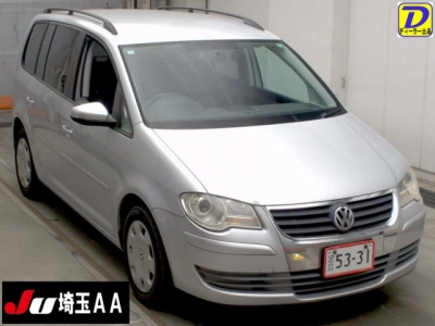 VOLKSWAGEN GOLF TOURAN