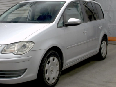 VOLKSWAGEN GOLF TOURAN
