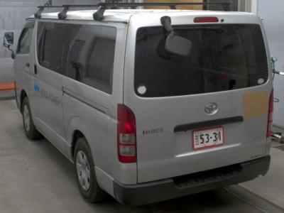 TOYOTA HIACE VAN