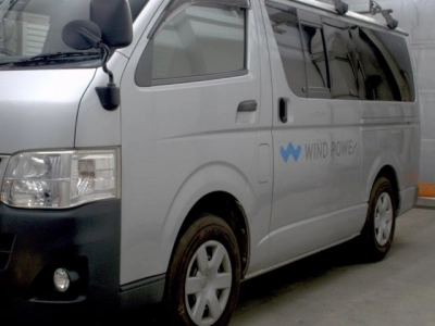 TOYOTA HIACE VAN