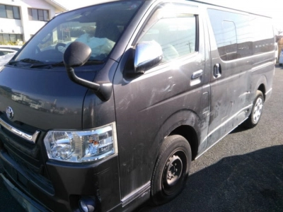 TOYOTA REGIUS VAN