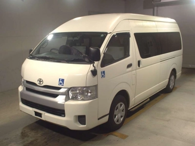 TOYOTA REGIUS VAN