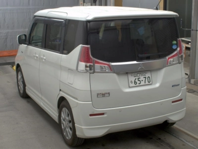 MITSUBISHI DELICA D:2