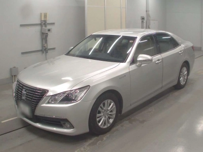 TOYOTA CROWN HYBRID