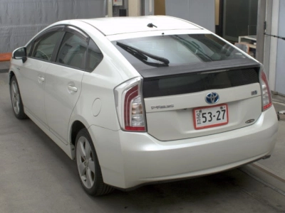 TOYOTA PRIUS