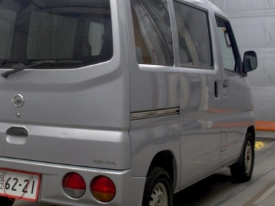 NISSAN CLIPPER VAN