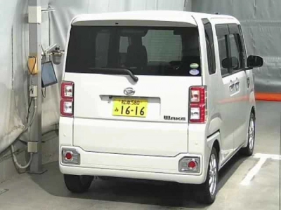 DAIHATSU WAKE