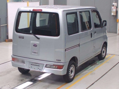 TOYOTA PIXIS VAN