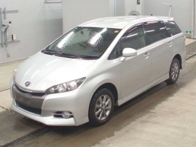 TOYOTA WISH
