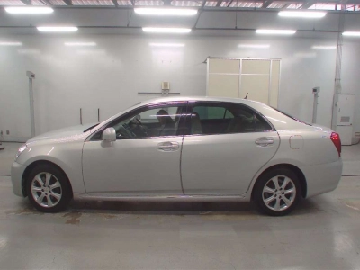 TOYOTA CROWN MAJESTA