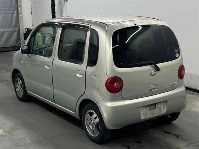 DAIHATSU MOVE LATTE