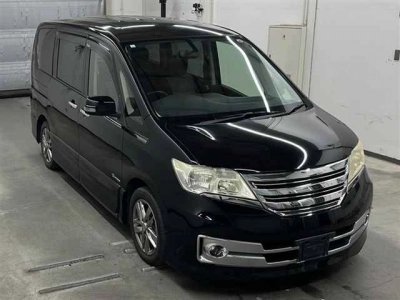 NISSAN SERENA