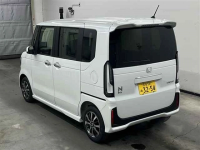HONDA N BOX CUSTOM