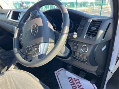 TOYOTA HIACE WAGON