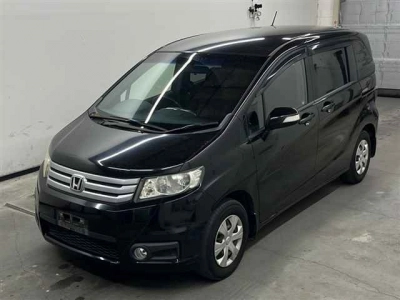 HONDA FREED SPIKE