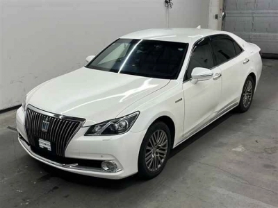 TOYOTA CROWN MAJESTA