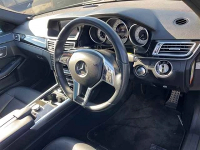 MERCEDES BENZ E CLASS